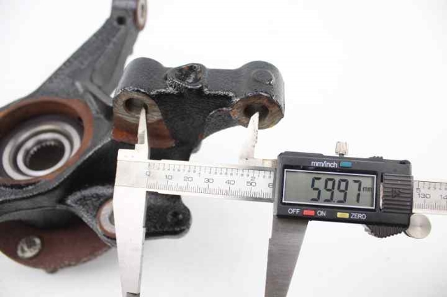 FORD 1822687 Mangueta delantera izquierda  en stock Salamanca