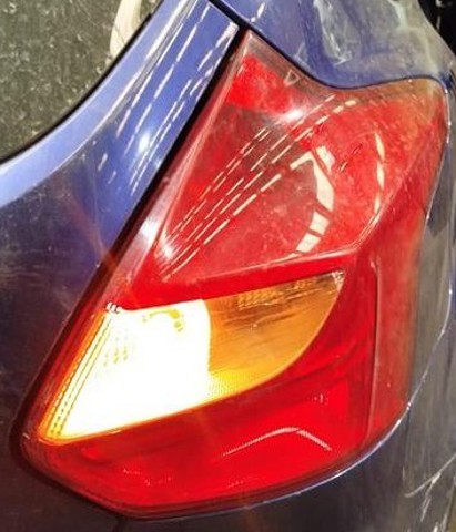 1825318 FORD Piloto trasero derecho  comprar en Lleida
