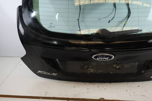 Puerta delantera derecha Ford Focus III CB8 usado