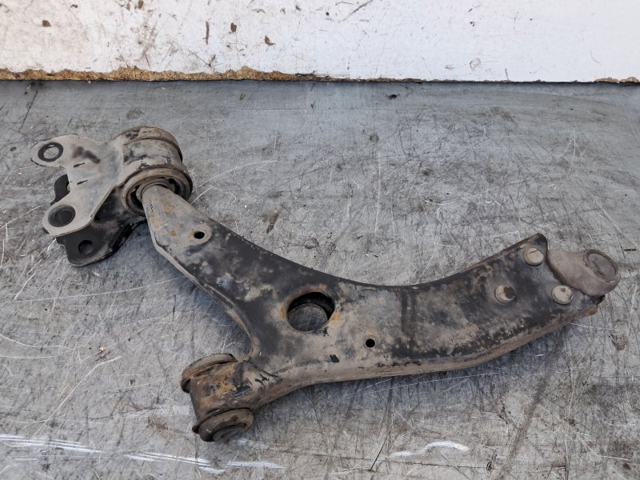FORD 1866068 Brazo inferior derecho de la suspensión delantera  disponible España