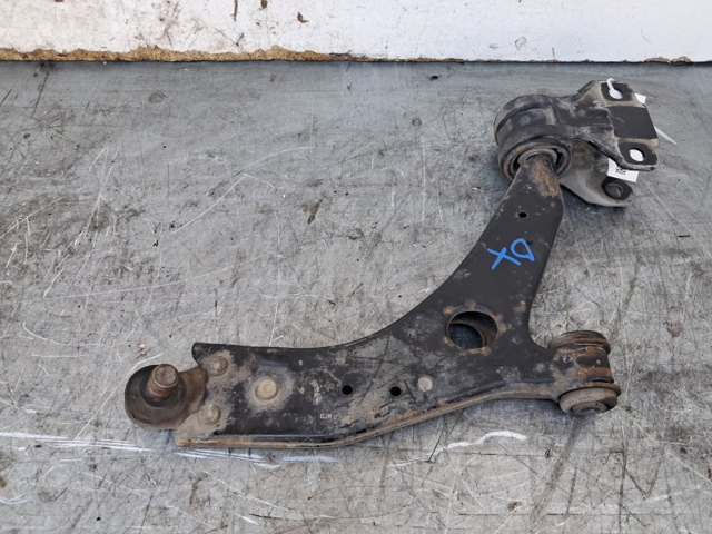 1866068 Brazo inferior derecho de la suspensión delantera  en stock Castellón