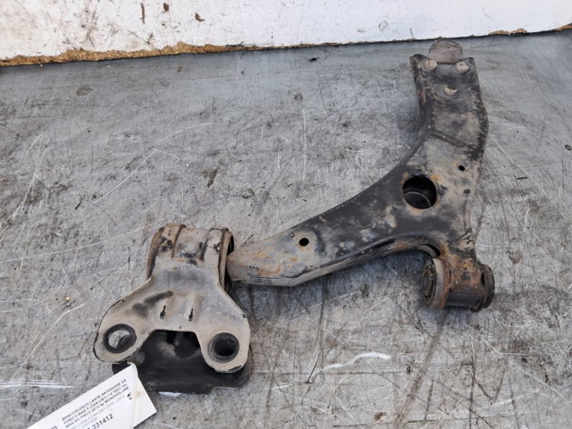 FORD 1866068 Brazo inferior derecho de la suspensión delantera  en stock Terrassa