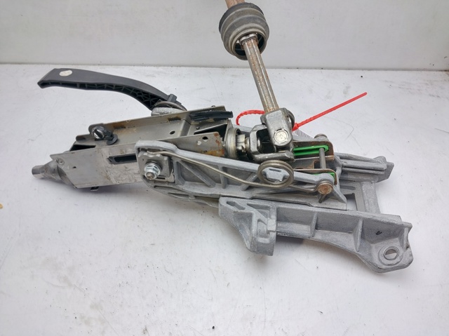 Columna de dirección Ford Focus III (CB8)