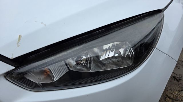 1873929 Faro izquierdo  en stock Sabadell