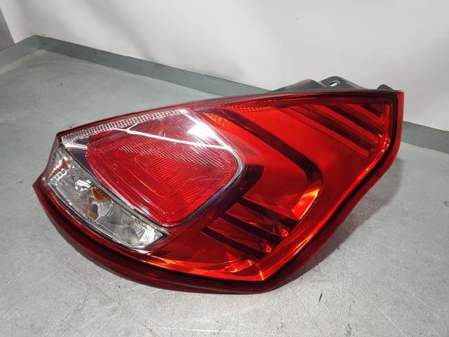 1877010 FORD Piloto trasero derecho  disponible Vigo