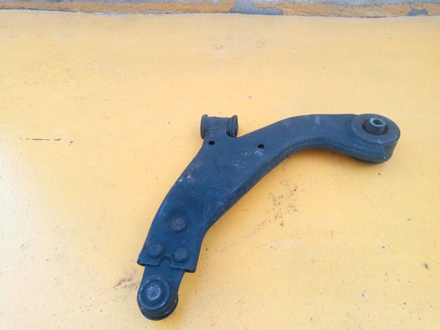 FORD 1909998 Brazo inferior izquierdo de la suspensión delantera  en stock Valencia
