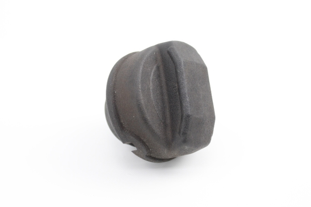 Tapón combustible para Mitsubishi Pajero III (V70)