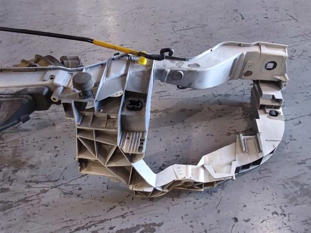 1926039 FORD Panel de soporte del radiador y montaje de faros  disponible Ourense