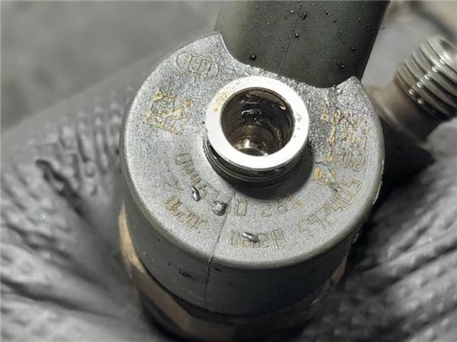 1980K9 Inyector de combustible  disponible Utrera