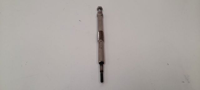 Bujía de precalentamiento 1985033020 TOYOTA