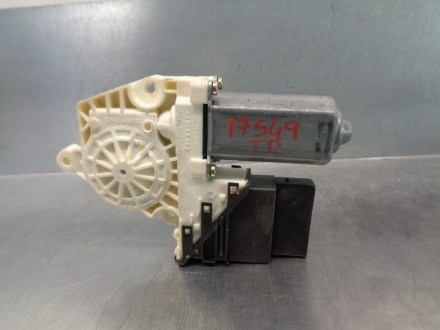 1C0959812A Motor del elevalunas de la puerta trasera derecha  comprar en Zaragoza