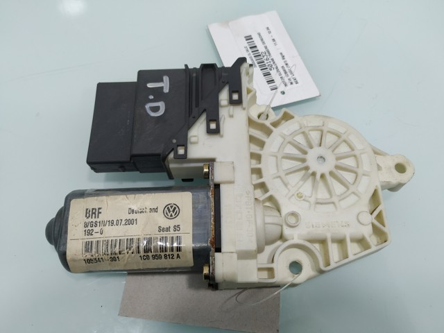 1C0959812A Motor del elevalunas de la puerta trasera derecha  disponible Málaga