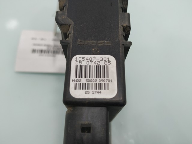 VAG 1C0959812A Motor del elevalunas de la puerta trasera derecha  comprar en Albacete