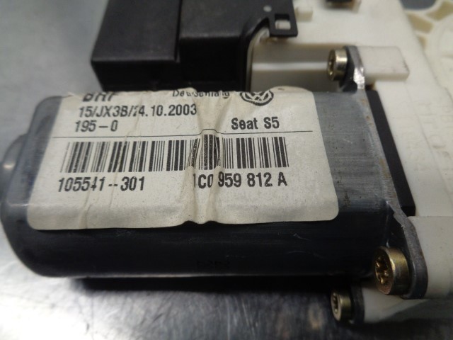 1C0959812A Motor del elevalunas de la puerta trasera derecha comprar Girona