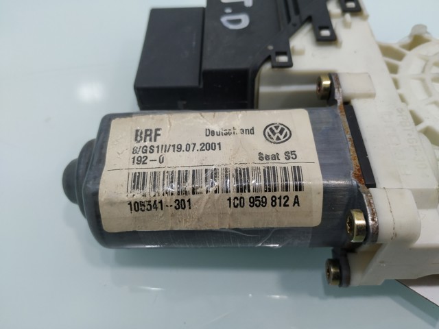 VAG 1C0959812A Motor del elevalunas de la puerta trasera derecha  disponible Lugo