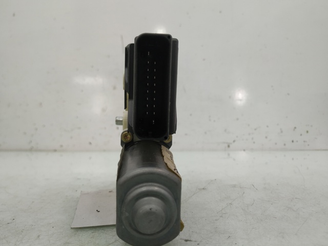 1C0959812A Motor del elevalunas de la puerta trasera derecha  disponible Málaga