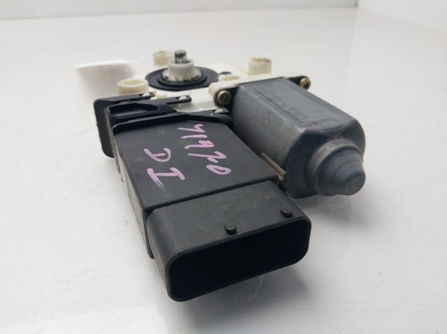 VAG 1C1959801A Motor del elevalunas de la puerta delantera izquierda  comprar en Albacete