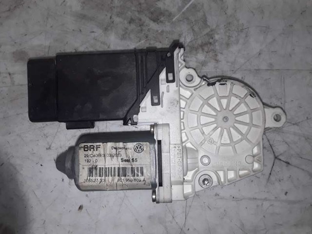 VAG 1C1959802A Motor del elevalunas de la puerta delantera derecha  disponible Valladolid