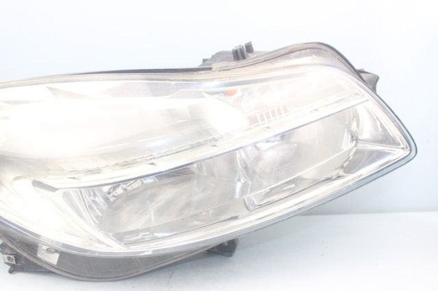 1EJ00963002 Faro derecho comprar Girona