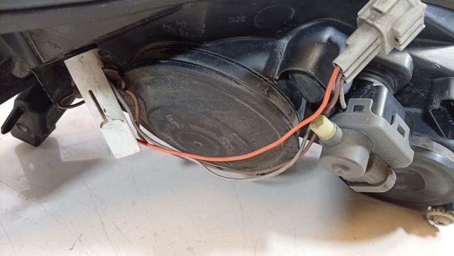 1EJ23801001 Faro izquierdo  disponible Málaga