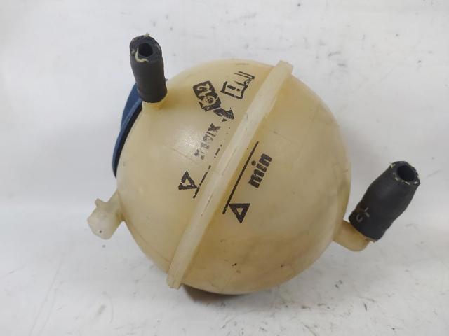 Botella de refrigeración Volkswagen Polo 2 86C