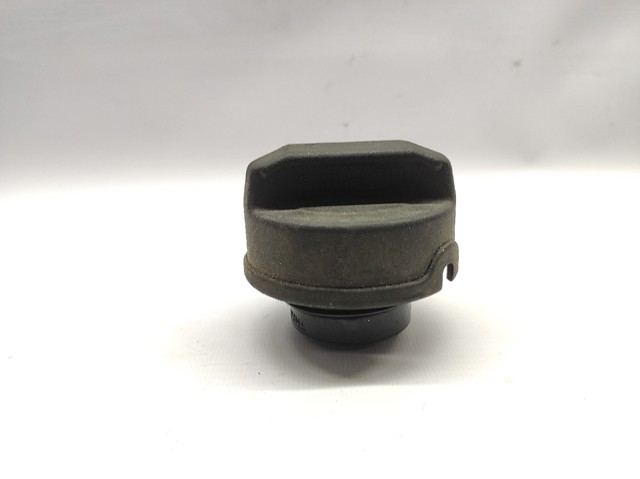 Tapa (tapón) del depósito de combustible Audi A6 4B2, 4B4