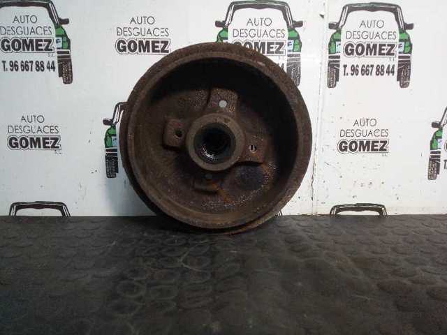 Tambor de freno trasero 1H0501615A VAG