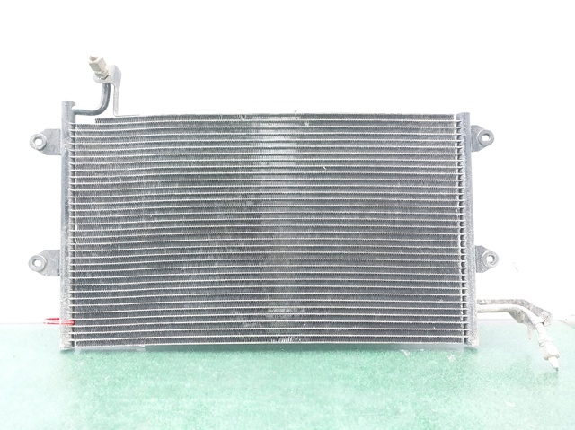 Comprar Condensador de aire acondicionado Volkswagen Vento  1H2 a bajo precio