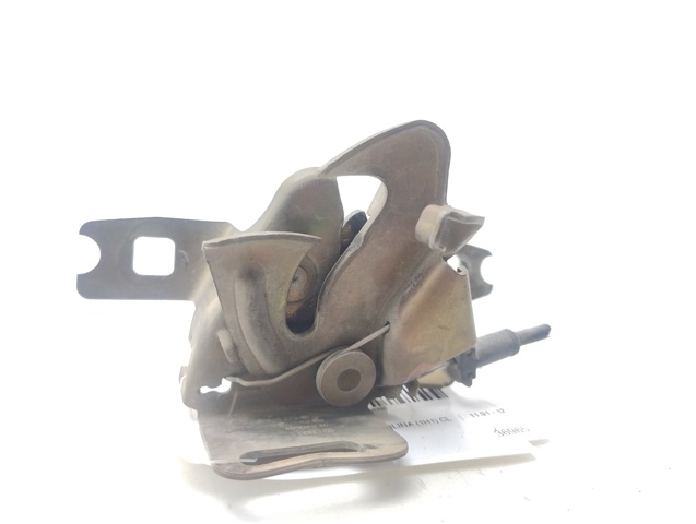 Cerradura de Capot Volkswagen Vento (1991-1998)