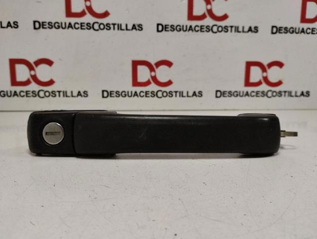 Manija exterior izquierda de puerta delantera 1H0837207B VAG
