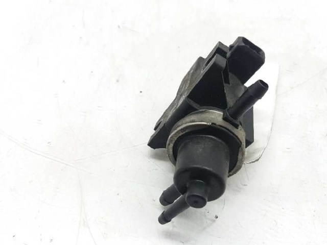 1H0906627 Válvula solenoide de control de presión de sobrealimentación  en stock Sabadell