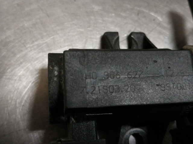 1H0906627 VAG Válvula solenoide de control de presión de sobrealimentación comprar Alcalá