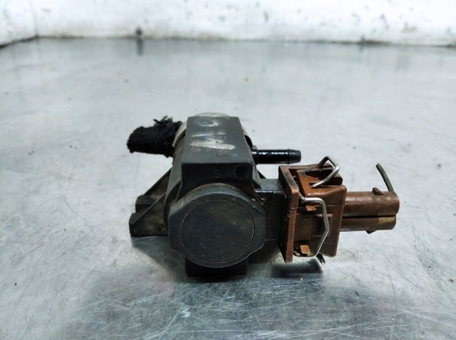1H0906627 Válvula solenoide de control de presión de sobrealimentación  comprar en Pontevedra