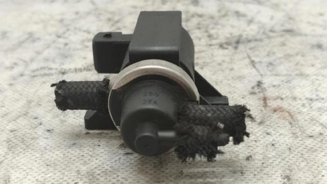 1H0906627 Válvula solenoide de control de presión de sobrealimentación  en stock Sabadell