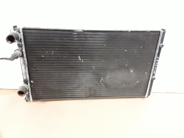 1HM121253D VAG Radiador de refrigeración del motor  disponible Ourense