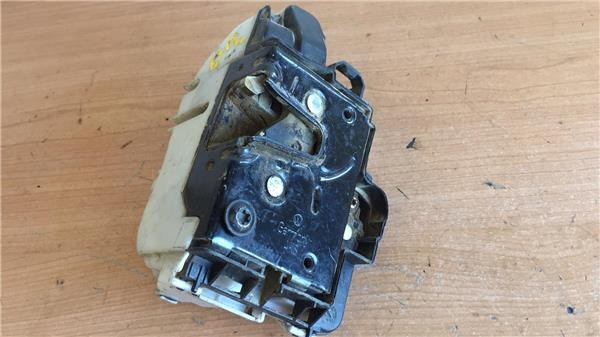 1HM862154 Cerradura de puerta delantera derecha  comprar en Pontevedra