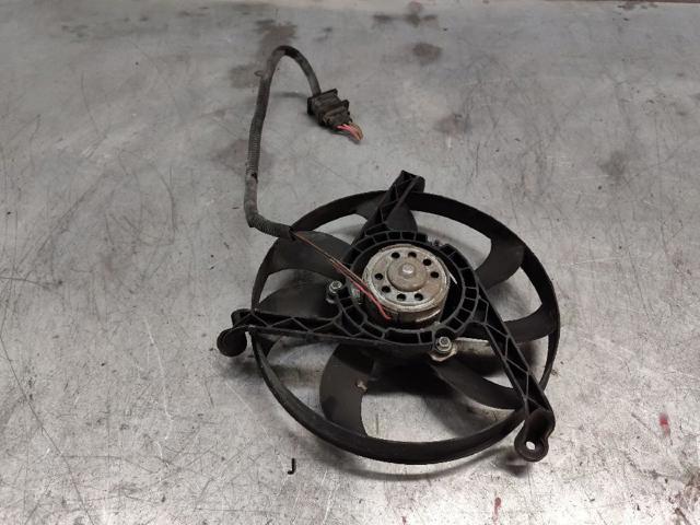VAG 1J0121206D Soporte del motor del ventilador de refrigeración en el difusor  en stock Salamanca