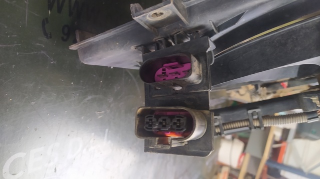 1J0121207 Difusor del radiador de refrigeración  disponible Burgos