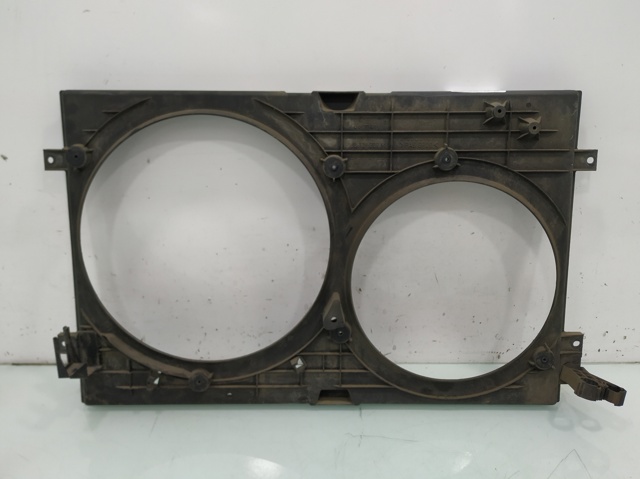 1J0121207M VAG Difusor del radiador de refrigeración  disponible Ourense