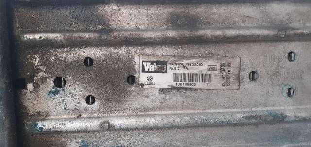 1J0145803F Intercooler  en stock Granada