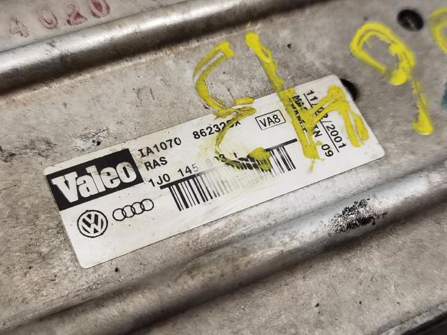 1J0145803F VAG Intercooler  comprar en Oviedo