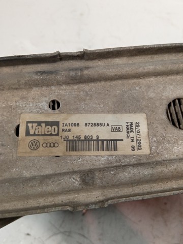 1J0145803S Radiador de aire de admisión  disponible Utrera