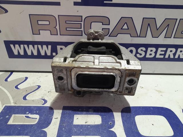 VAG 1J0199262 Soporte de motor derecho  en stock Terrassa