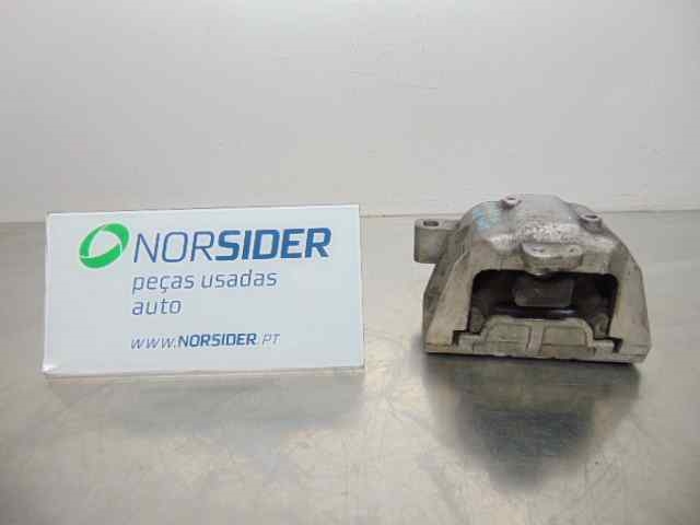 1J0199262BE VAG Soporte de motor derecho  en stock Córdoba