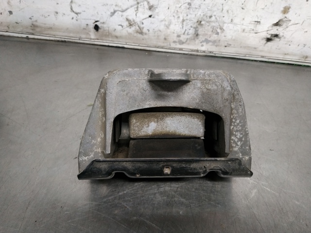 1J0199555 Soporte izquierdo del motor  en stock Granada