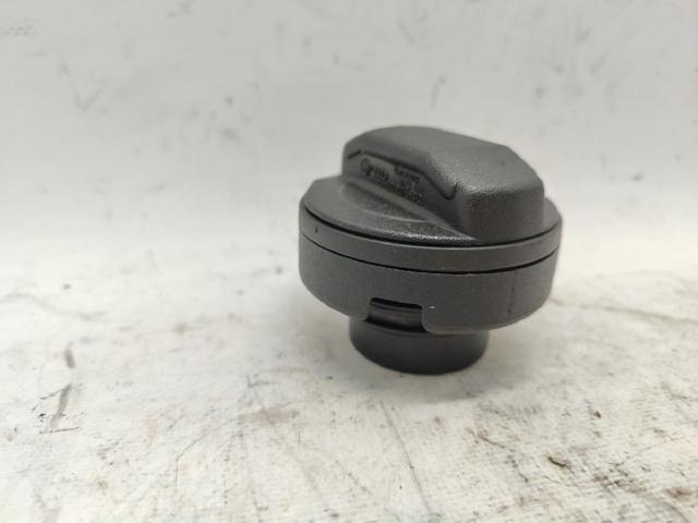 Tapa (tapón) del depósito de combustible Audi A4 8D5
