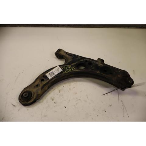 1J0407151A Brazo inferior izquierdo/derecho de suspensión delantera  disponible Málaga