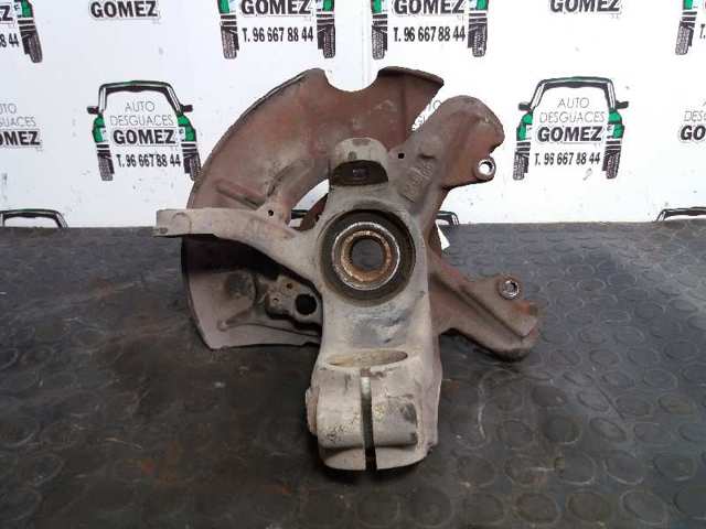 1J0407256N Mangueta delantera derecha  disponible Utrera