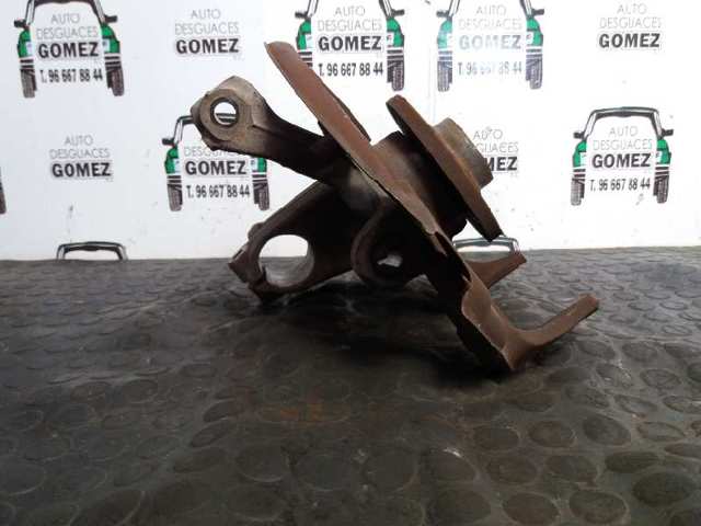 1J0407256N Mangueta delantera derecha  disponible Utrera