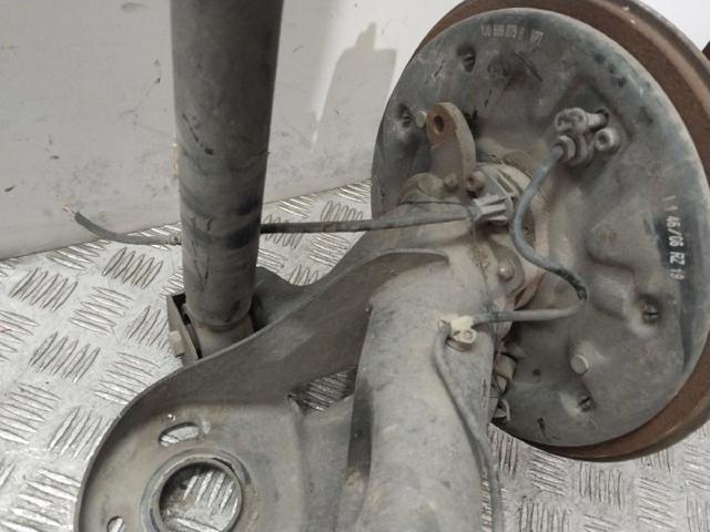 VAG 1J0500051K Subchasis trasero soporte motor  disponible Lugo